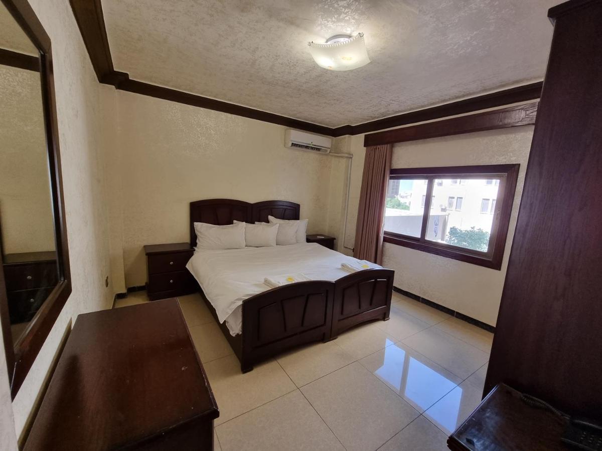 Nahas Plaza Aparthotel Irbid Exterior photo