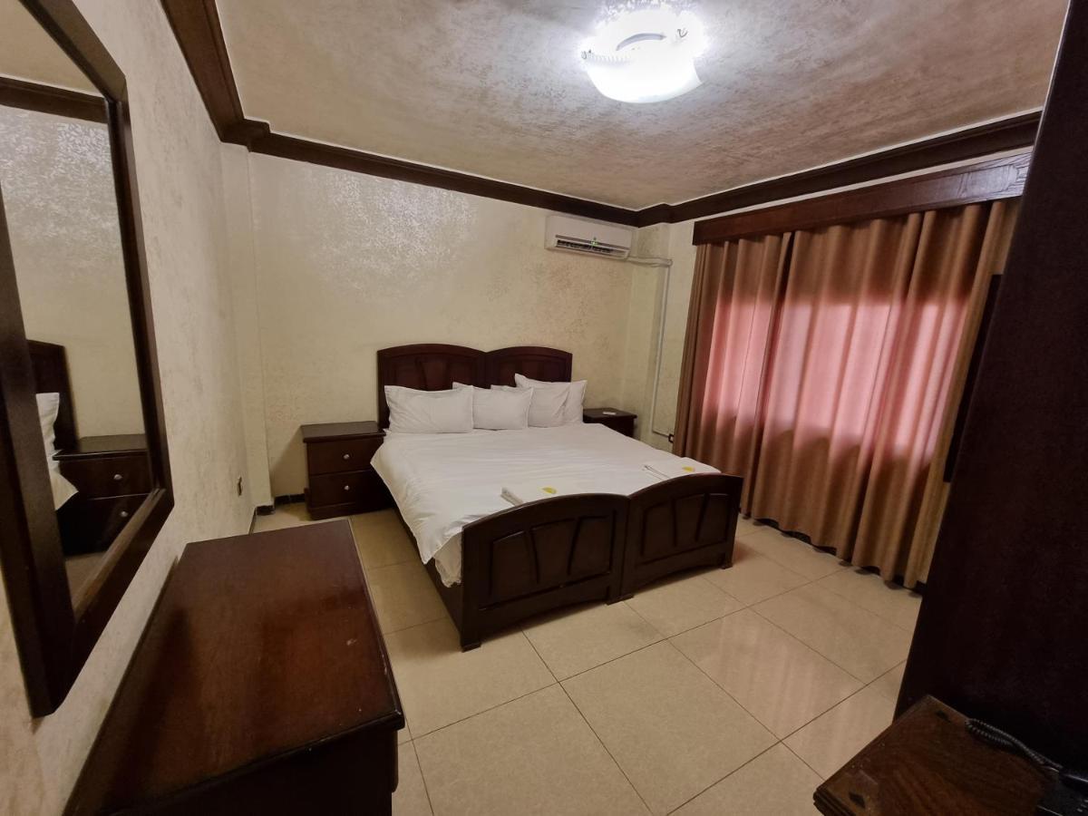 Nahas Plaza Aparthotel Irbid Exterior photo