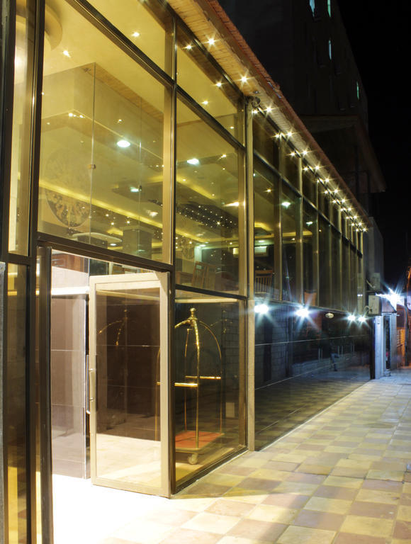 Nahas Plaza Aparthotel Irbid Exterior photo